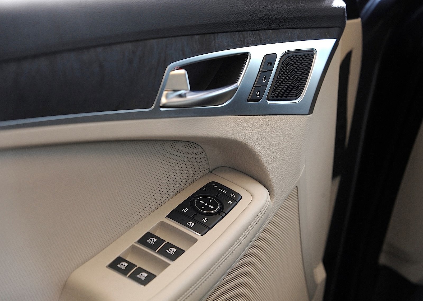 Hyundai Genesis photo 58