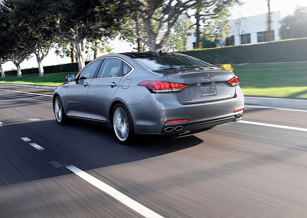 Hyundai HYUNDAI Genesis 3.8L GDi 8AT AWD (315 HP)