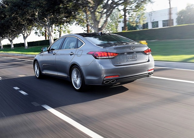 HYUNDAI Genesis
