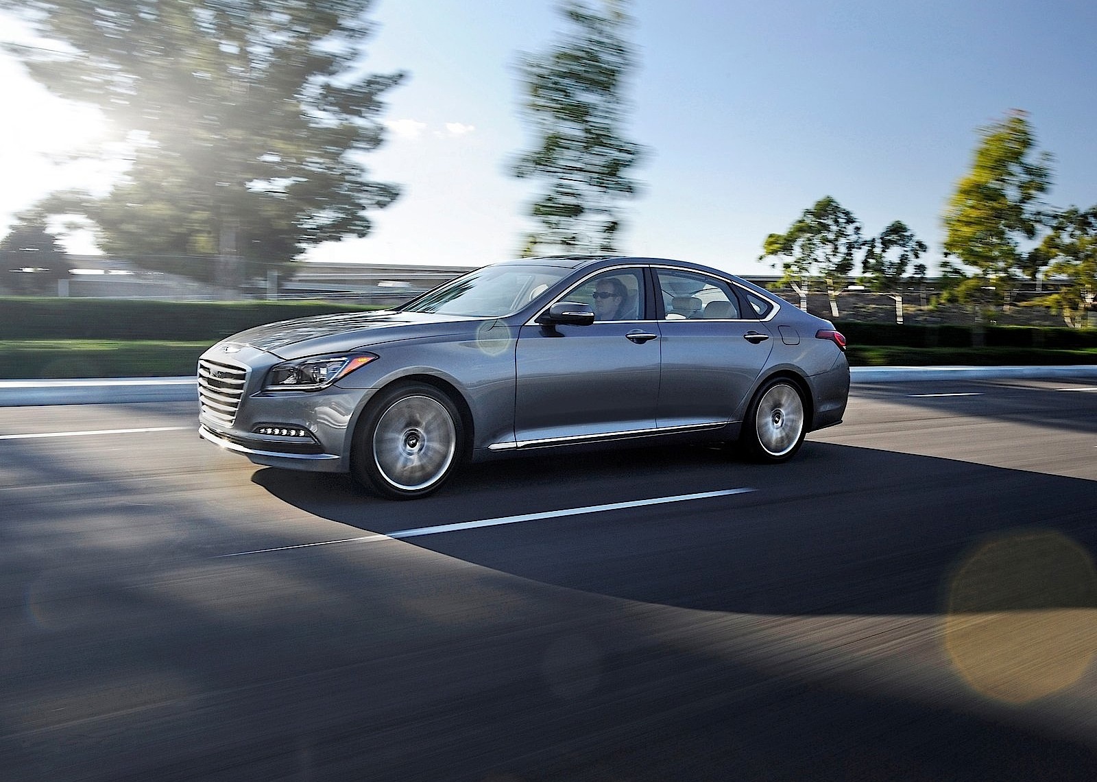 Hyundai Genesis photo 6