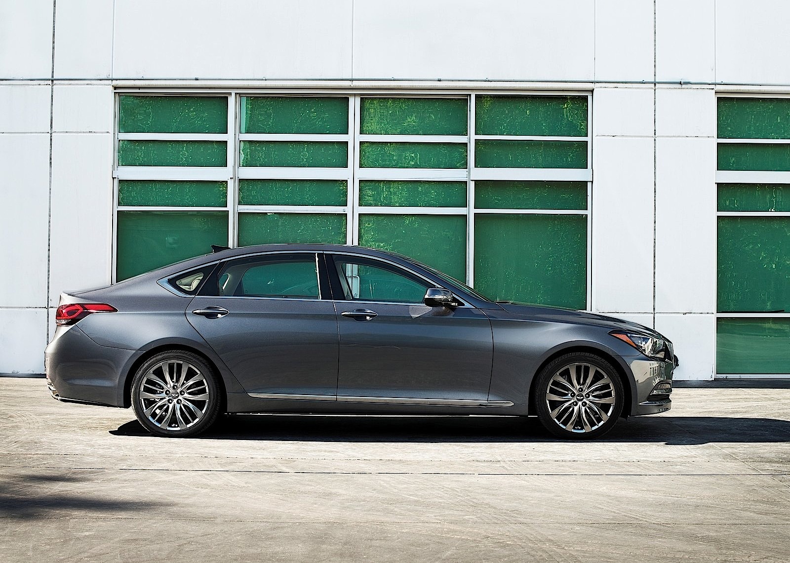 Hyundai Genesis photo 8