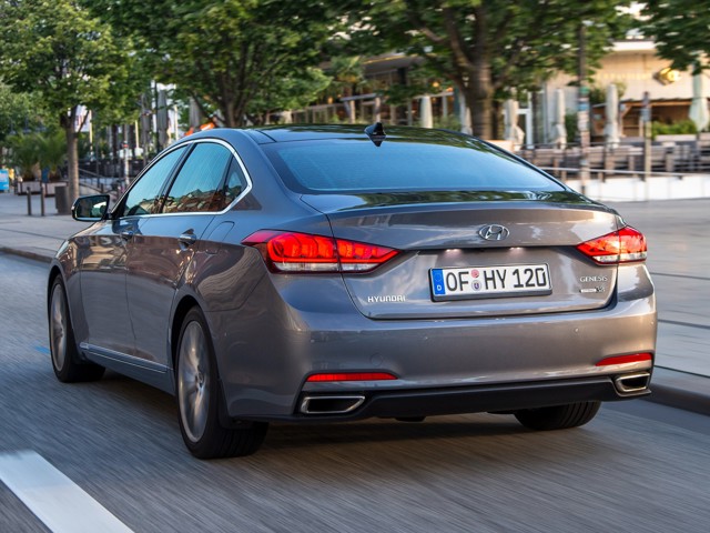 Hyundai Genesis photo 14