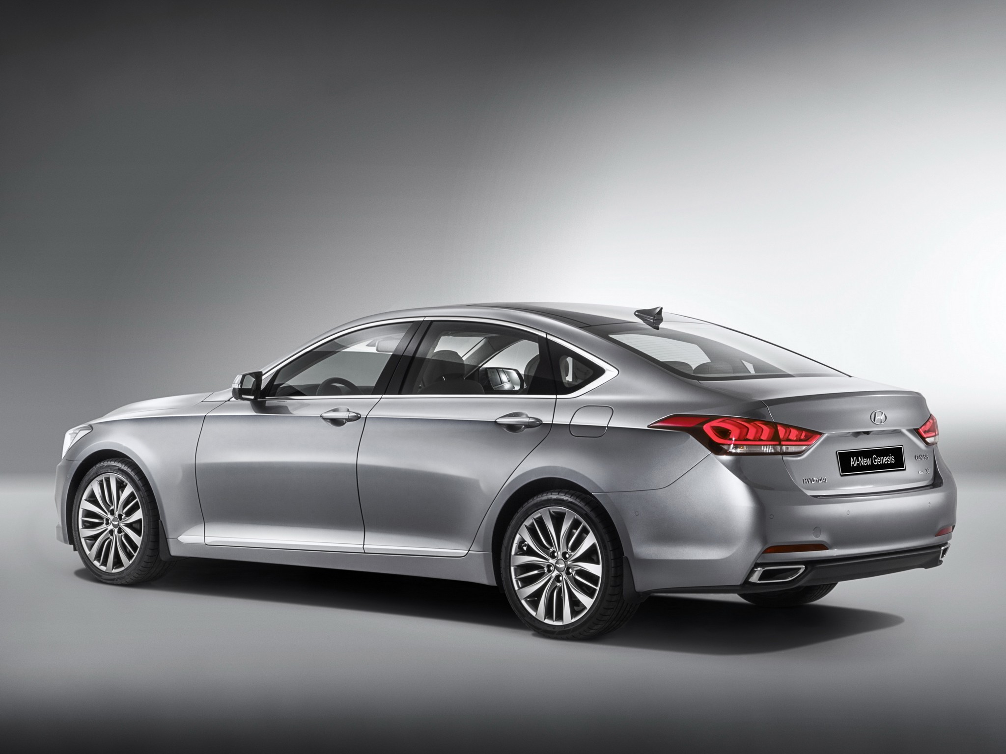 Hyundai Genesis photo 19
