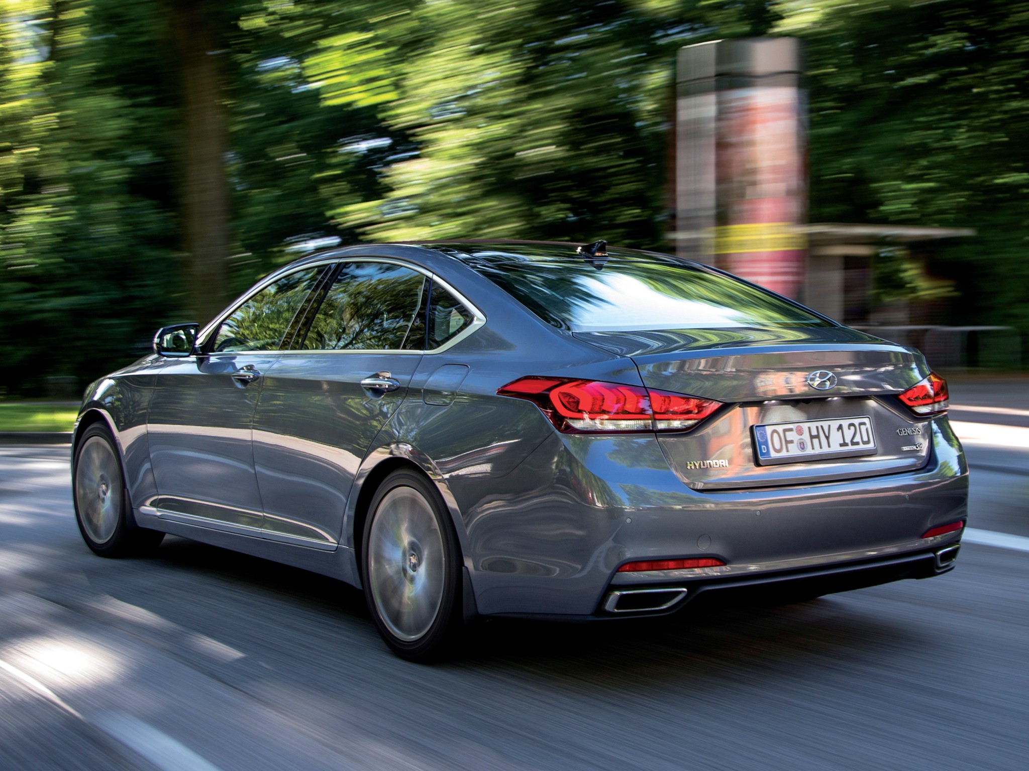 Hyundai Genesis photo 30