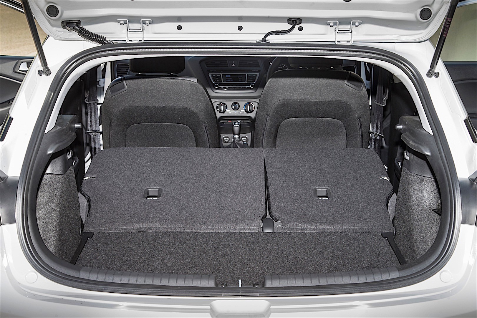 Hyundai I20 Coupe photo 46