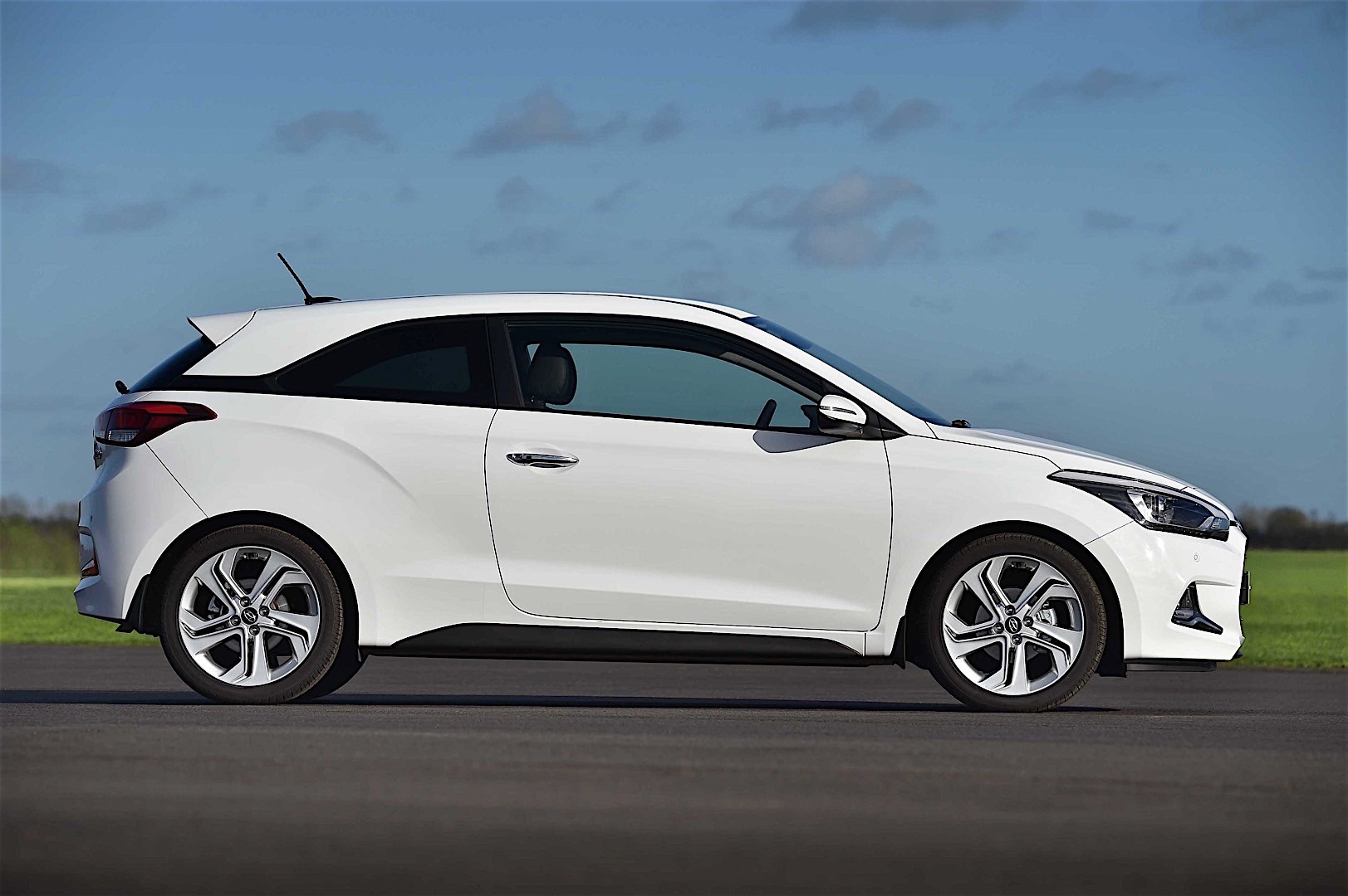 Hyundai I20 Coupe photo 17
