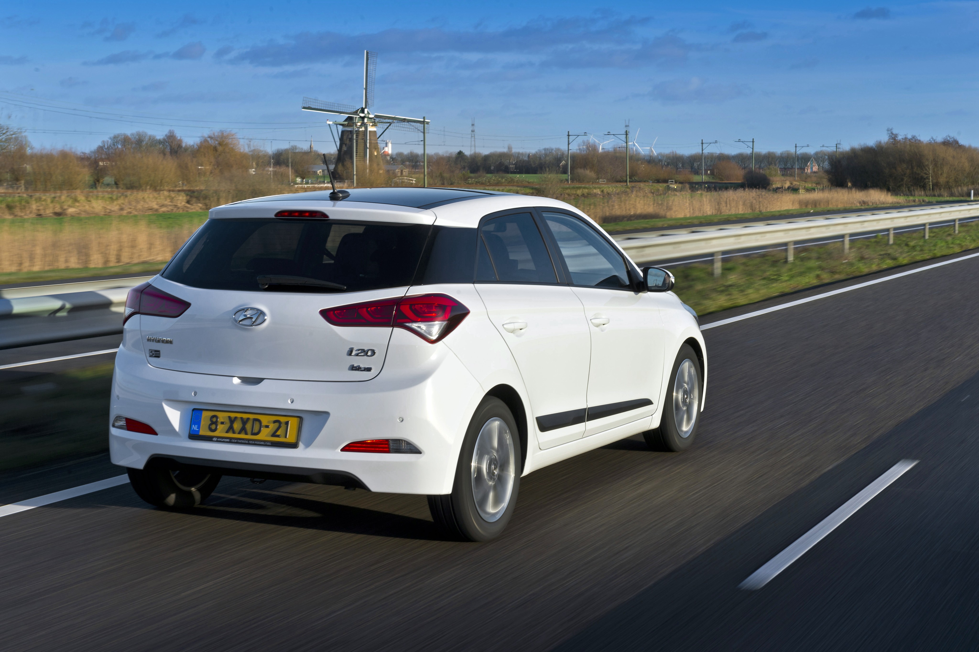 Hyundai I20 Coupe photo 7