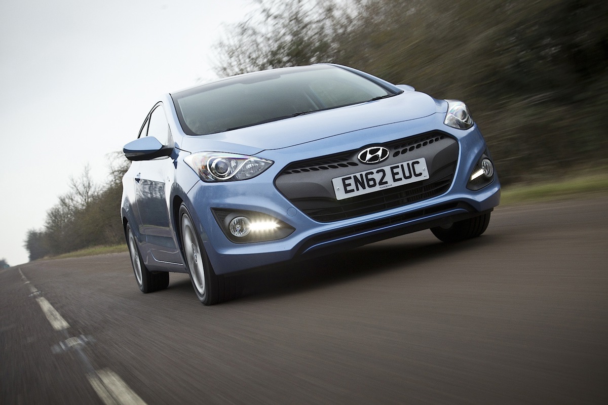 Hyundai HYUNDAI i30 Coupe 1.6L GDI 6AT FWD (135 HP)