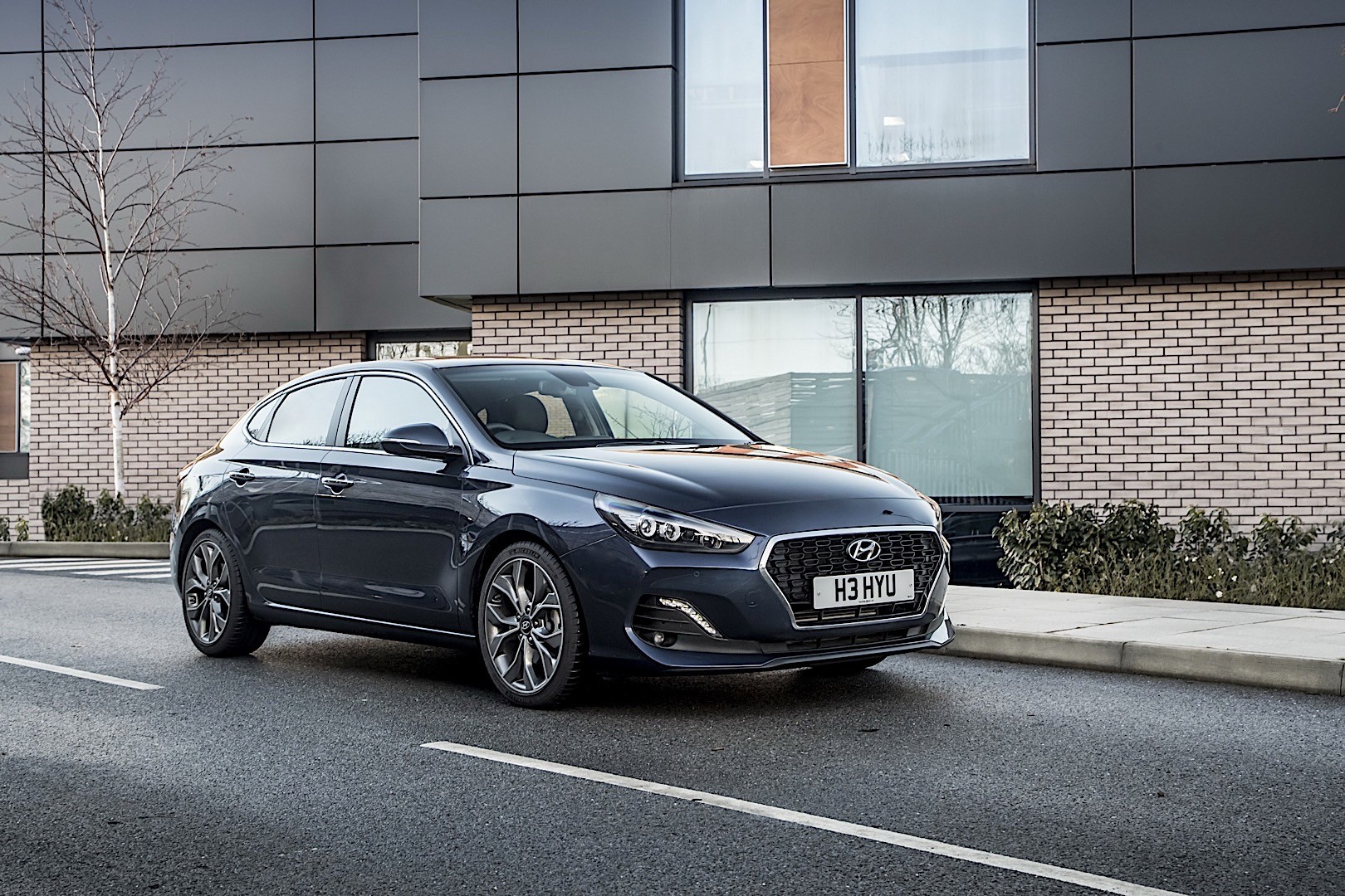 Hyundai I30 Fastback photo 8