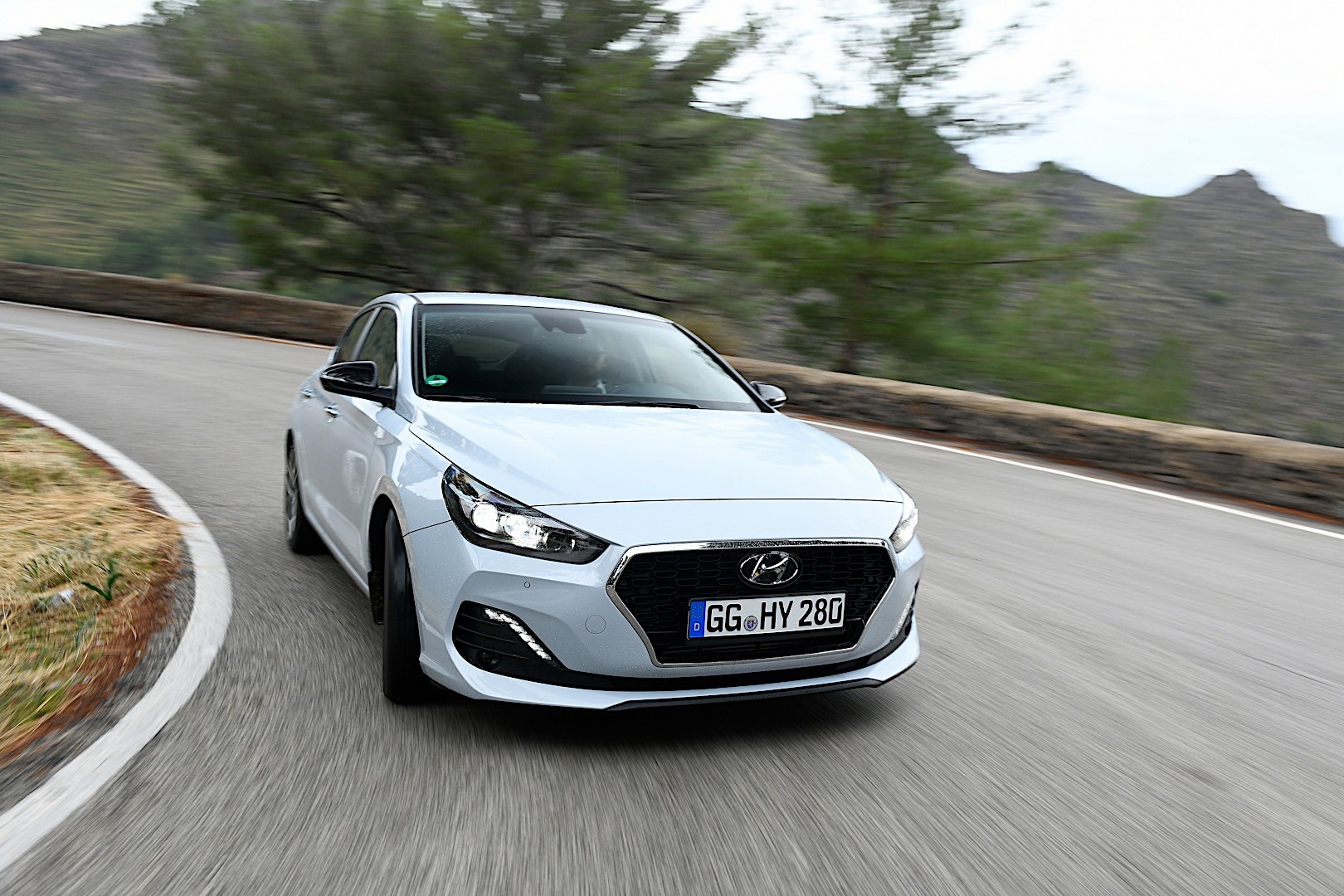Hyundai I30 Fastback photo 9