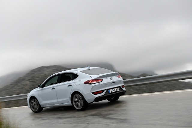 Hyundai I30 Fastback photo 11