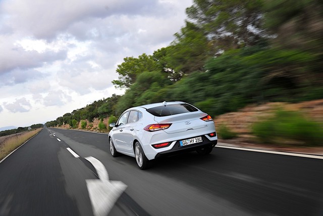 Hyundai I30 Fastback photo 18