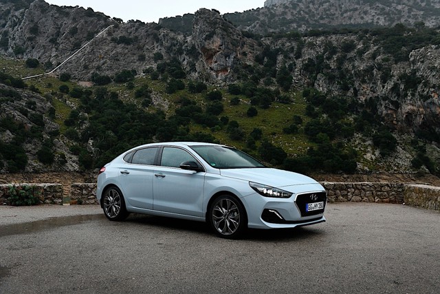 Hyundai I30 Fastback photo 22