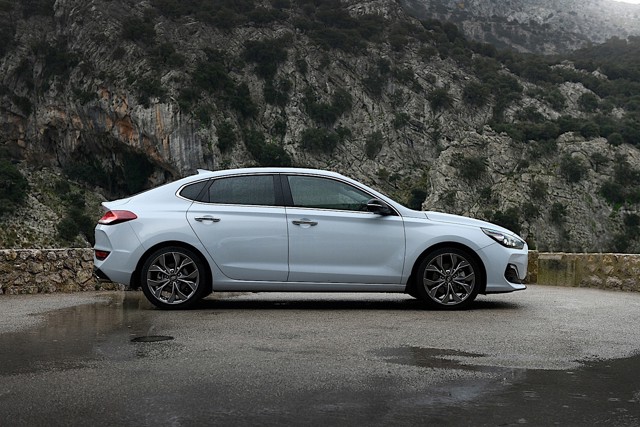 Hyundai I30 Fastback photo 23