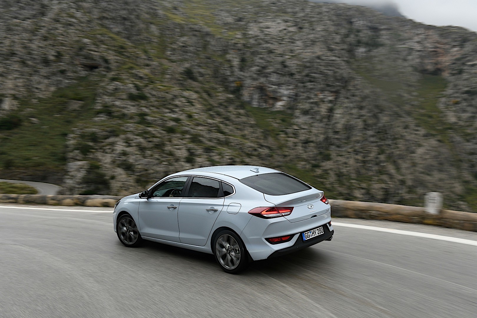 Hyundai I30 Fastback photo 26