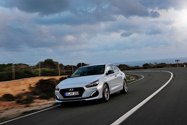 Hyundai I30 Fastback photo 29