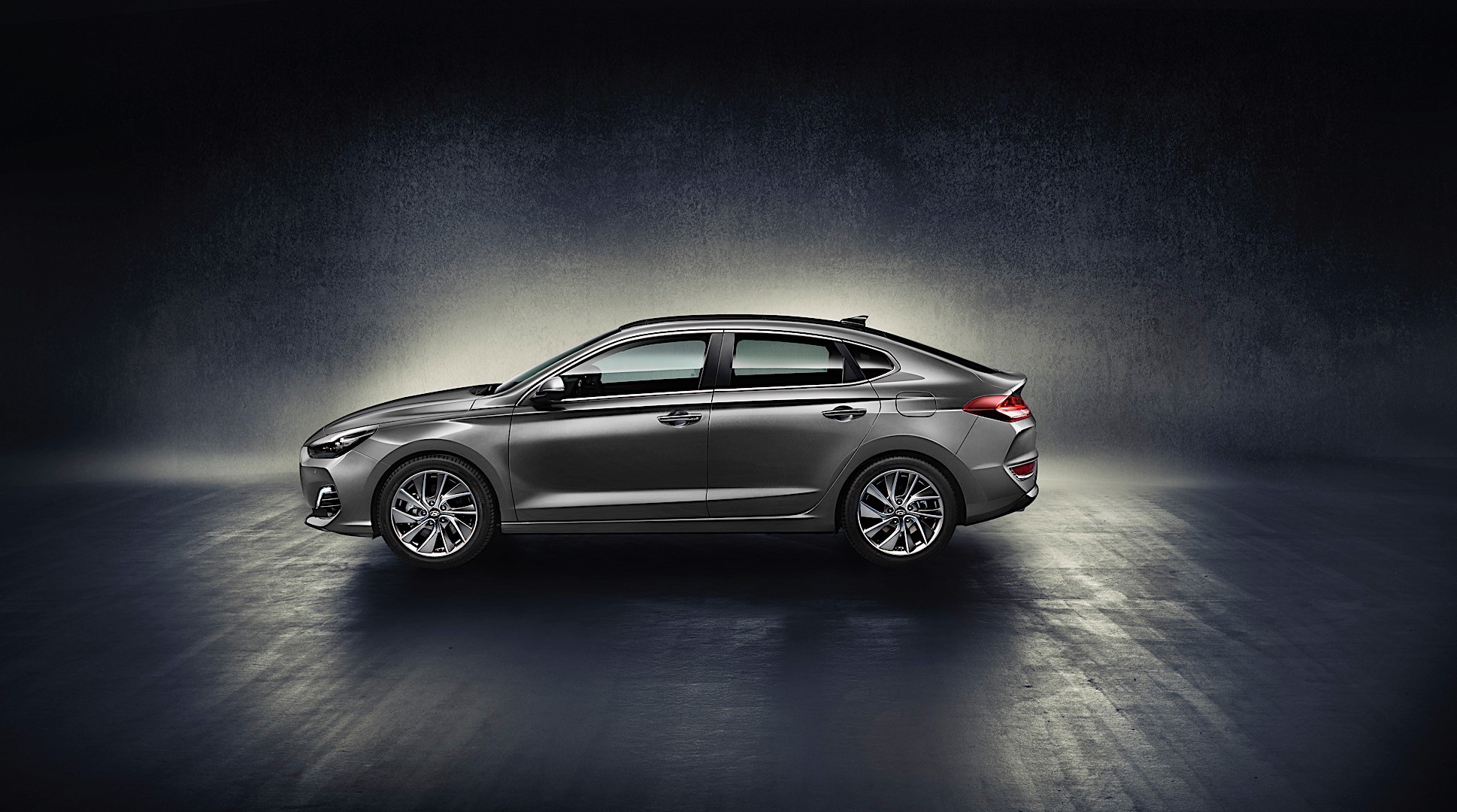 Hyundai I30 Fastback photo 4