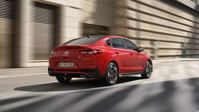 Hyundai I30 Fastback photo 8