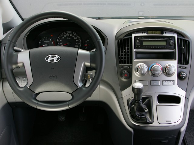 Hyundai I800 / H-1 photo 54