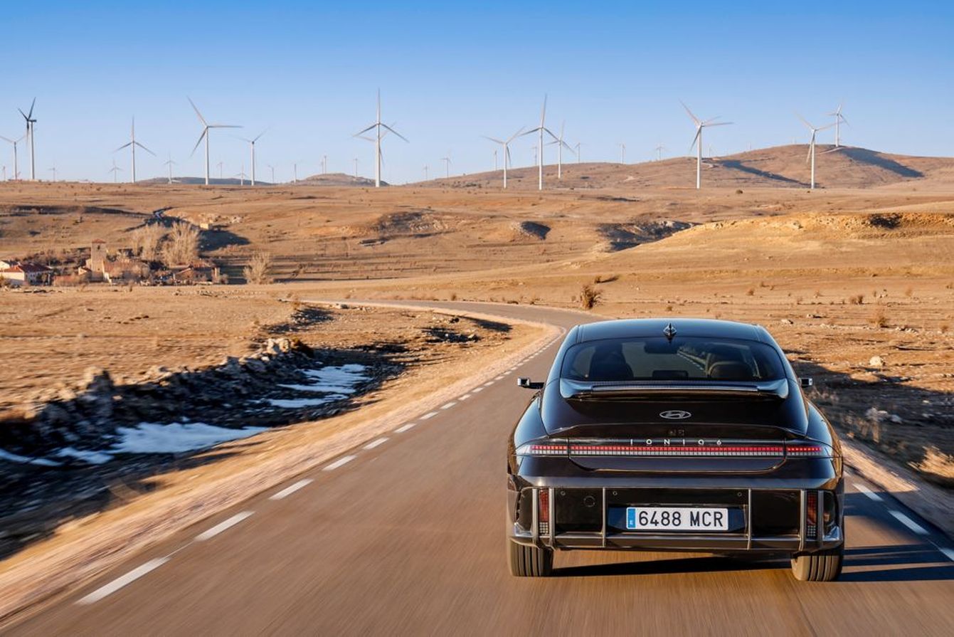 Hyundai Ioniq 6 photo 11