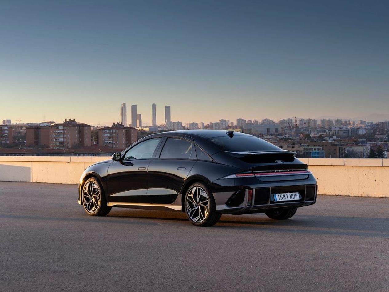 Hyundai Ioniq 6 photo 15