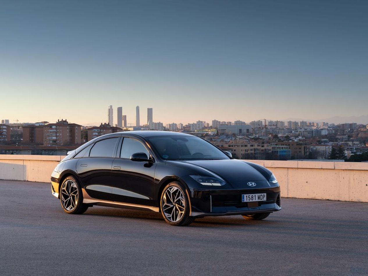 Hyundai Ioniq 6 photo 16