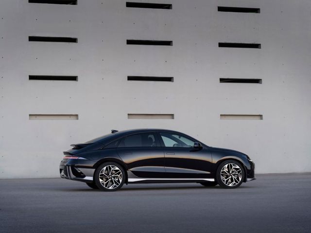 Hyundai Ioniq 6 photo 17
