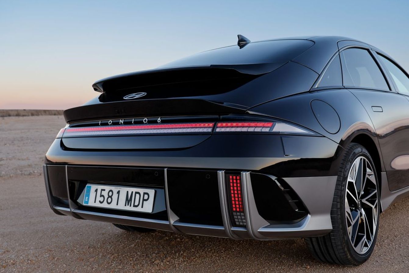 Hyundai Ioniq 6 photo 28