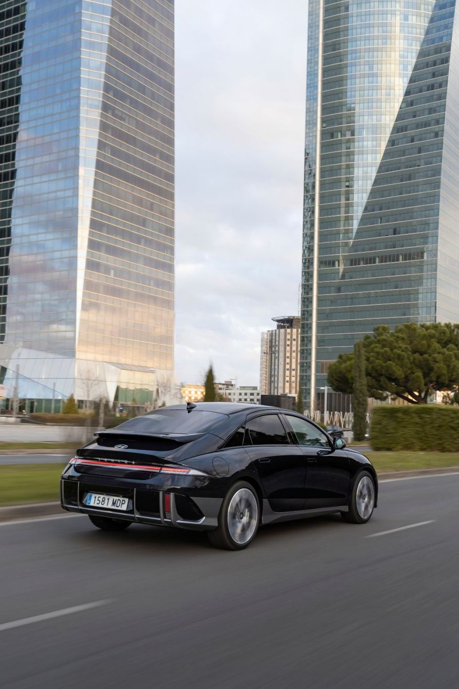 Hyundai Ioniq 6 photo 31