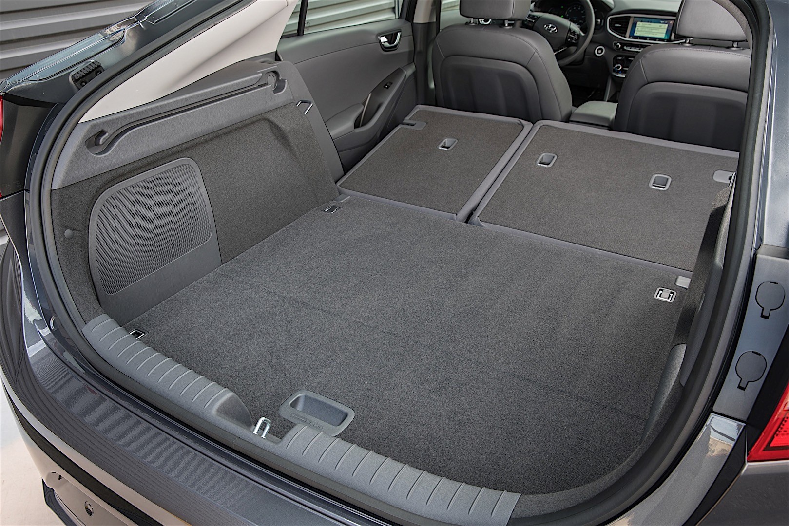 Hyundai Ioniq photo 67