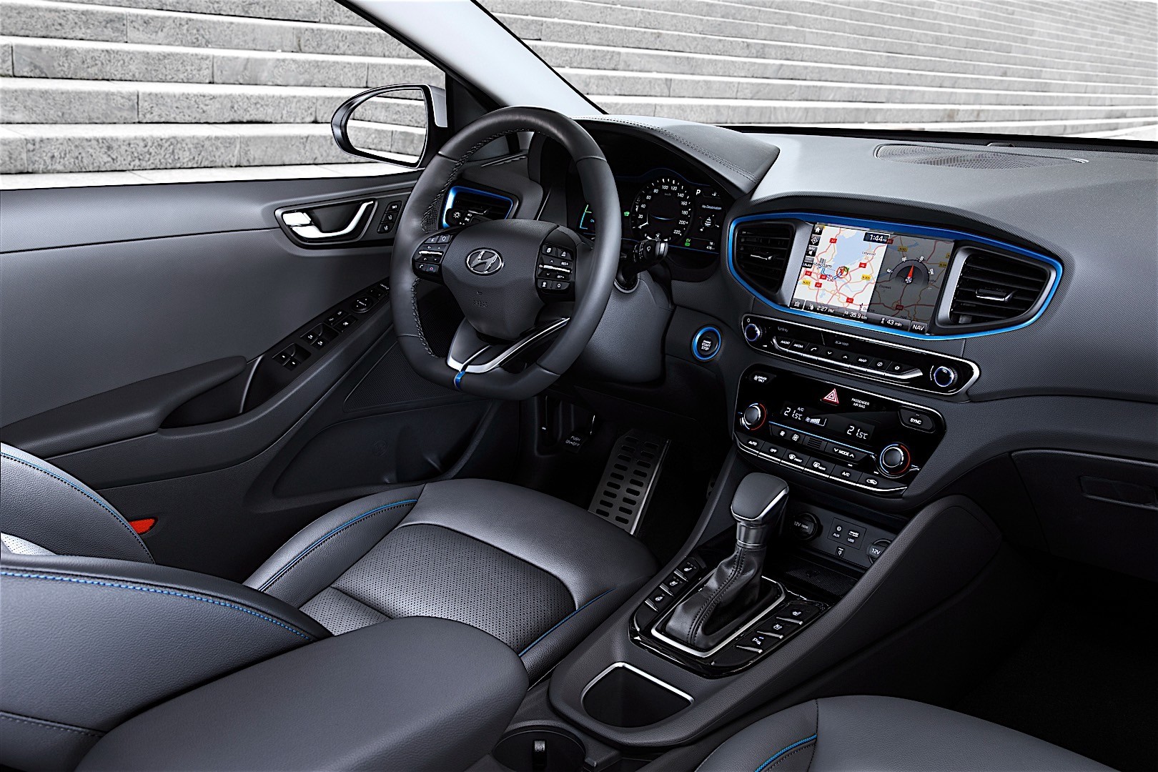 Hyundai Ioniq photo 73