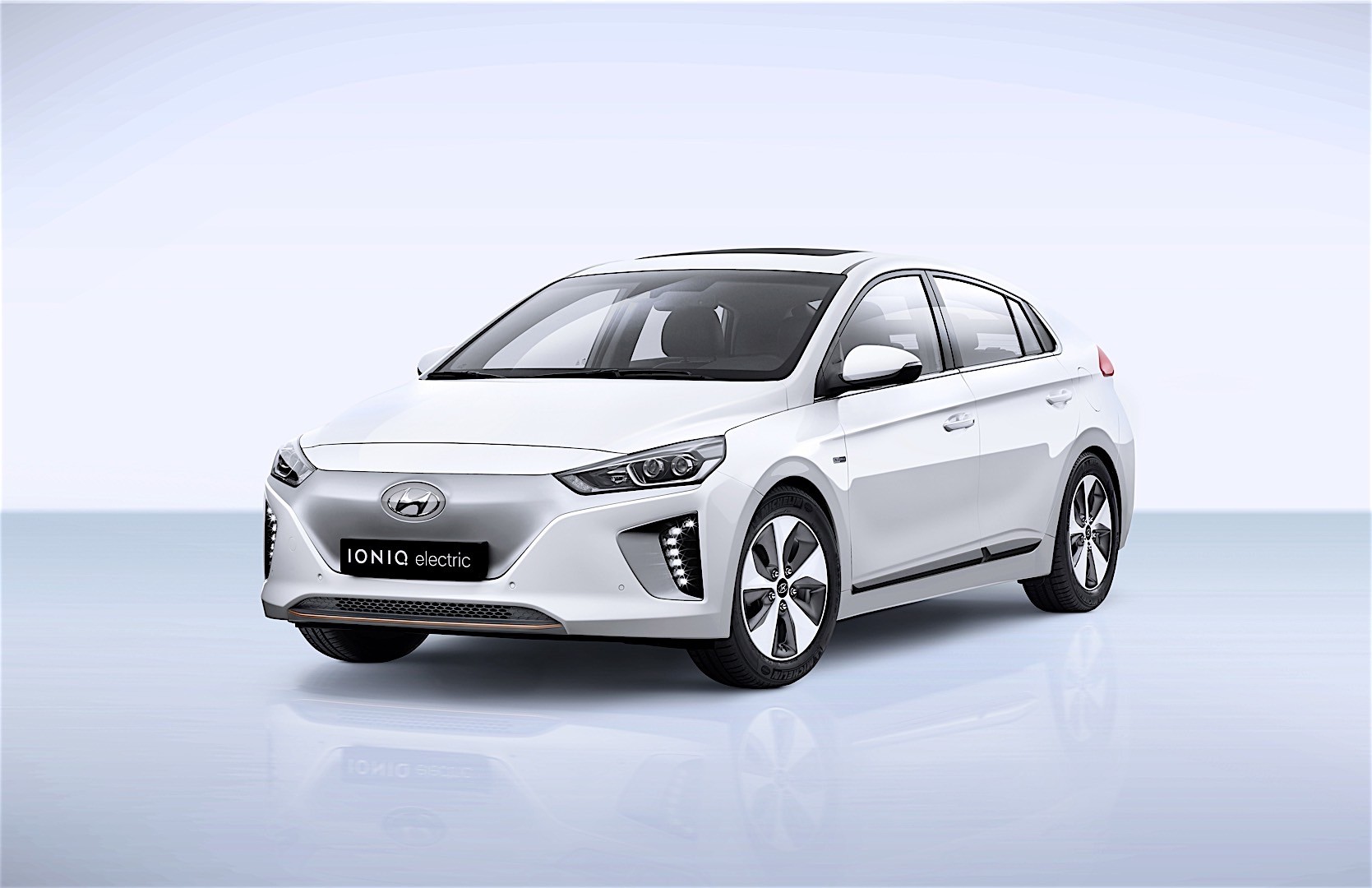 Hyundai Ioniq photo 20