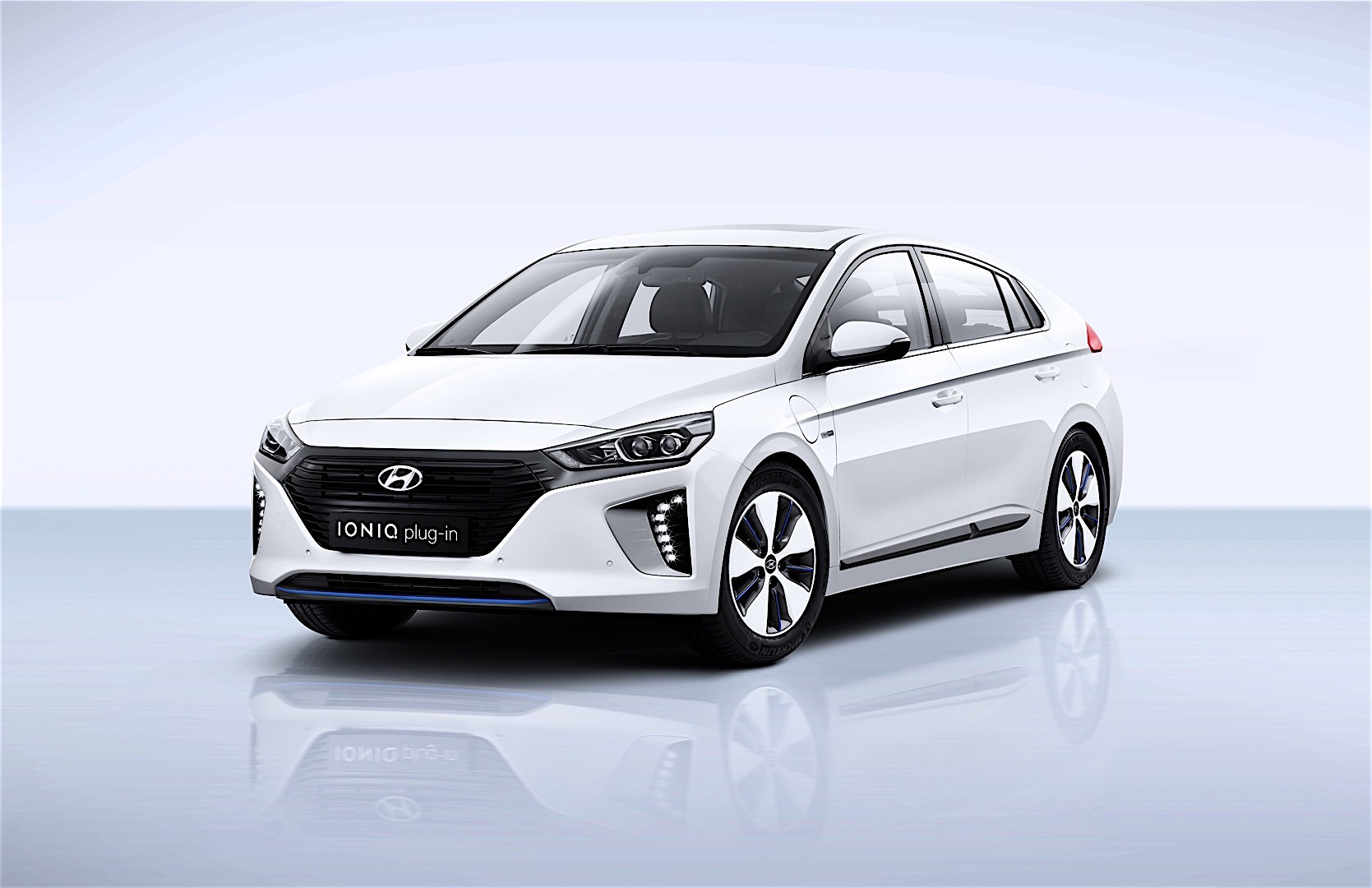 Hyundai Ioniq photo 53