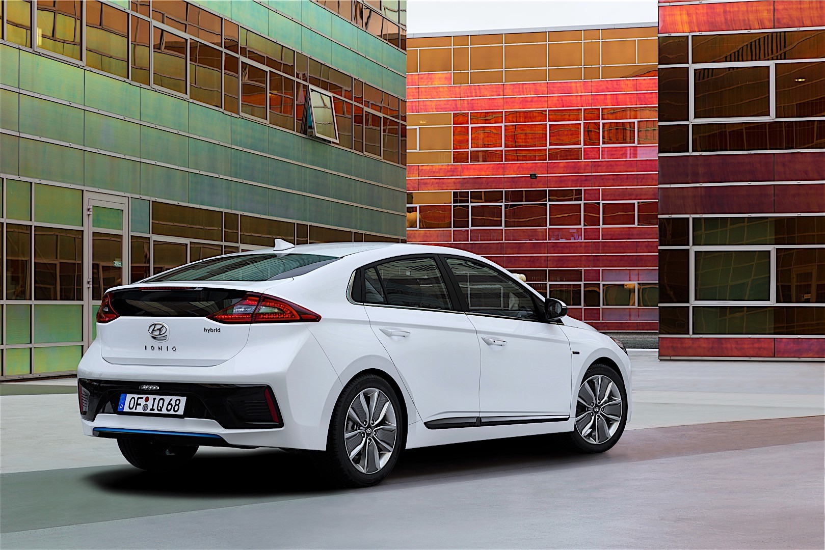 Hyundai Ioniq photo 61