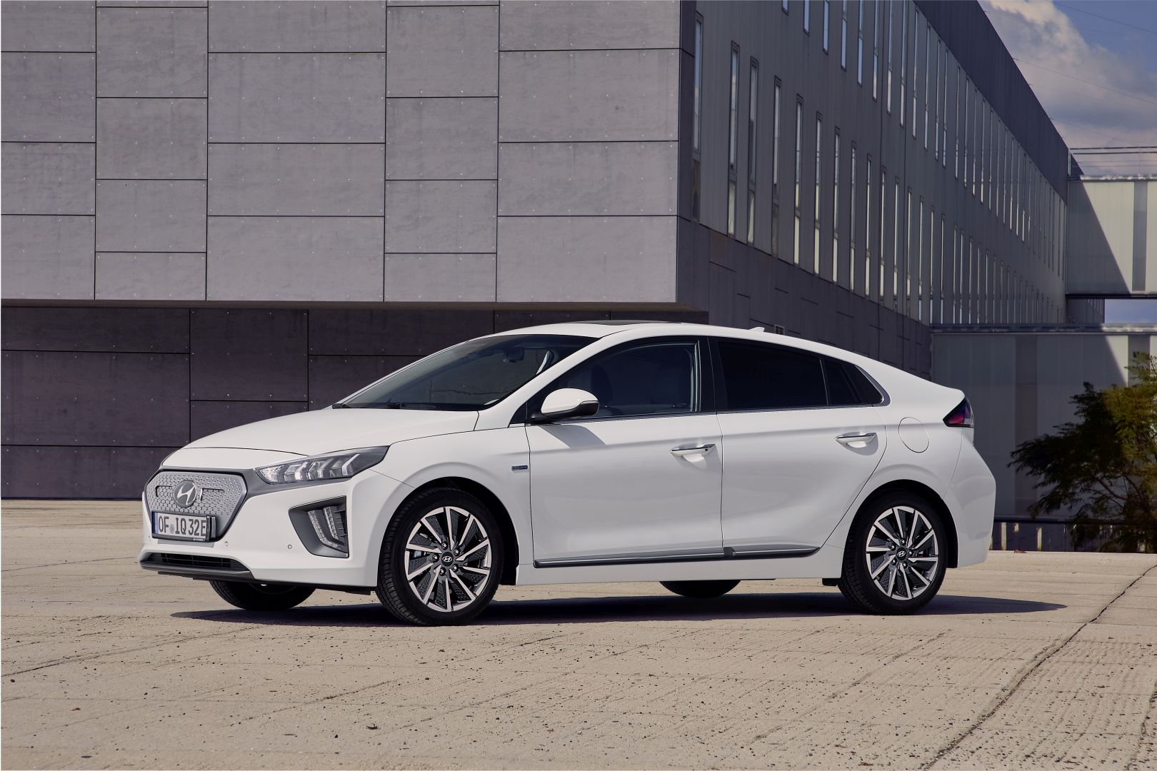 HYUNDAI Ioniq