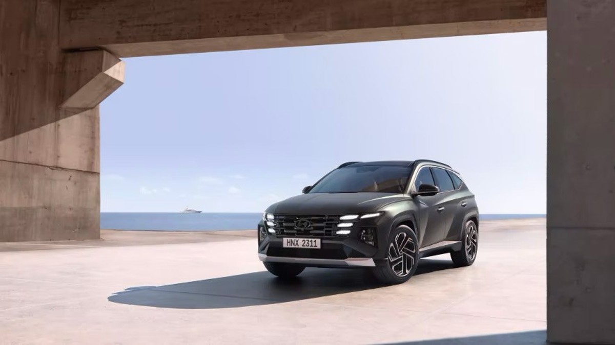 Hyundai HYUNDAI ix35 / Tucson 2.4L 6AT FWD (182 HP)