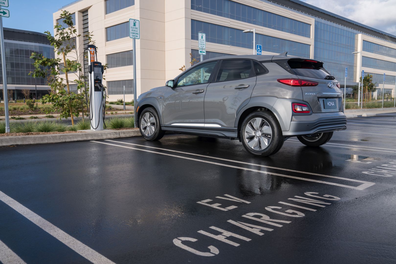 Hyundai Kona Electric photo 21