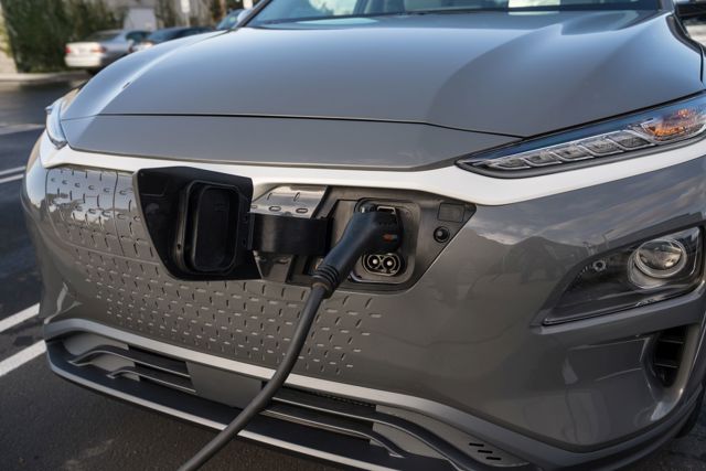 Hyundai Kona Electric photo 25