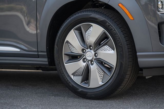 Hyundai Kona Electric photo 30