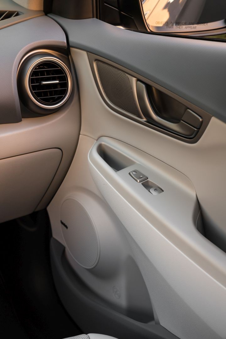 Hyundai Kona Electric photo 46