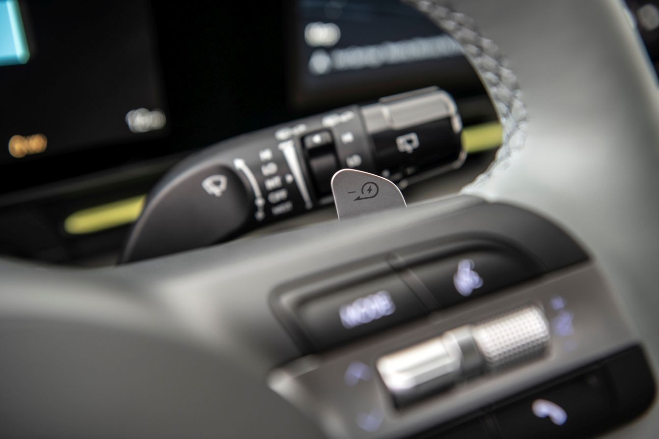 Hyundai Kona Electric photo 61