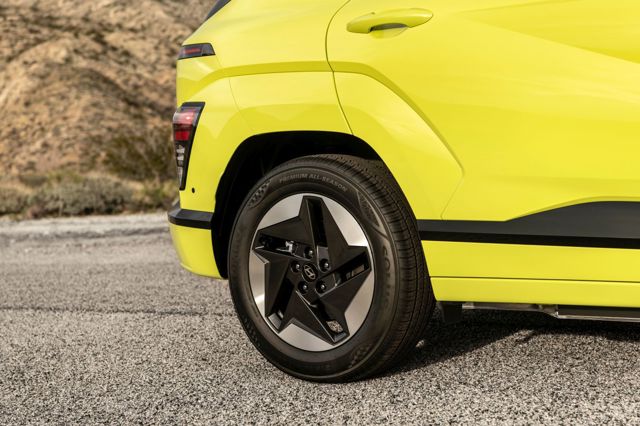 Hyundai Kona Electric photo 8