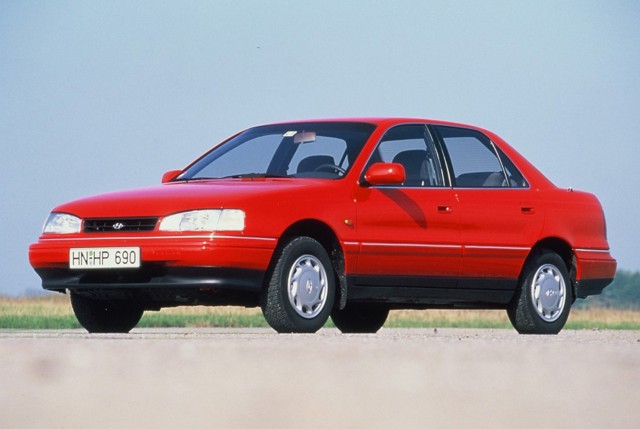 Hyundai Lantra photo 10