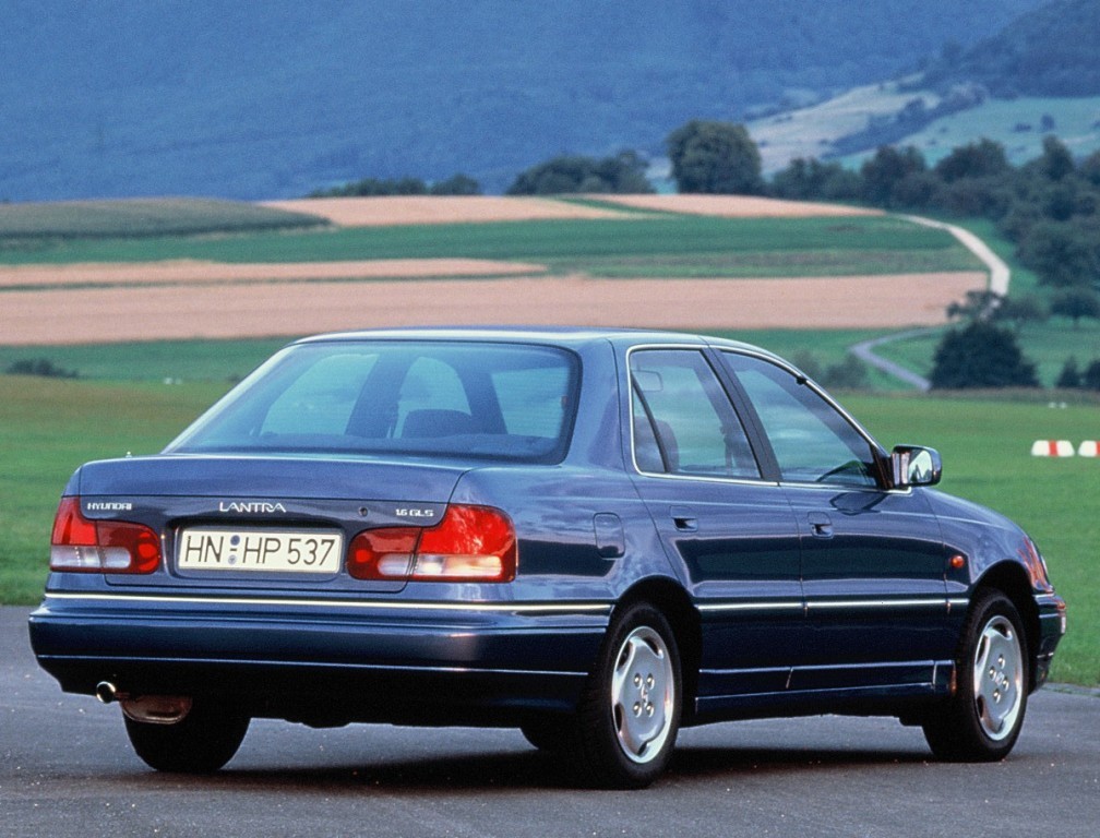 Hyundai Lantra photo 9