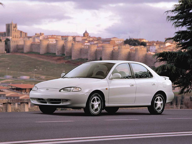 Hyundai Lantra photo 3