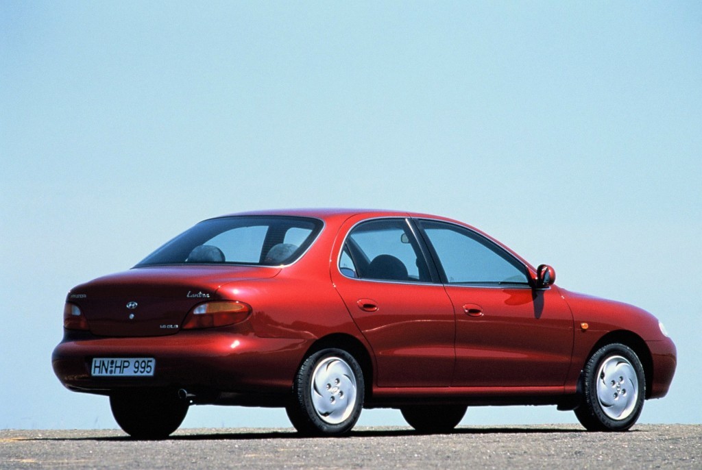 Hyundai Lantra photo 5