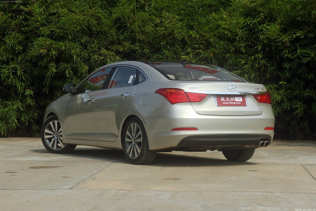 Hyundai HYUNDAI Mistra 2.0L (155 HP)
