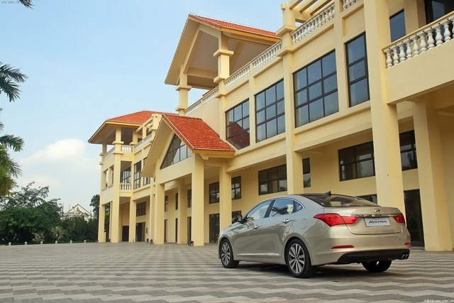 Hyundai Mistra foto 25