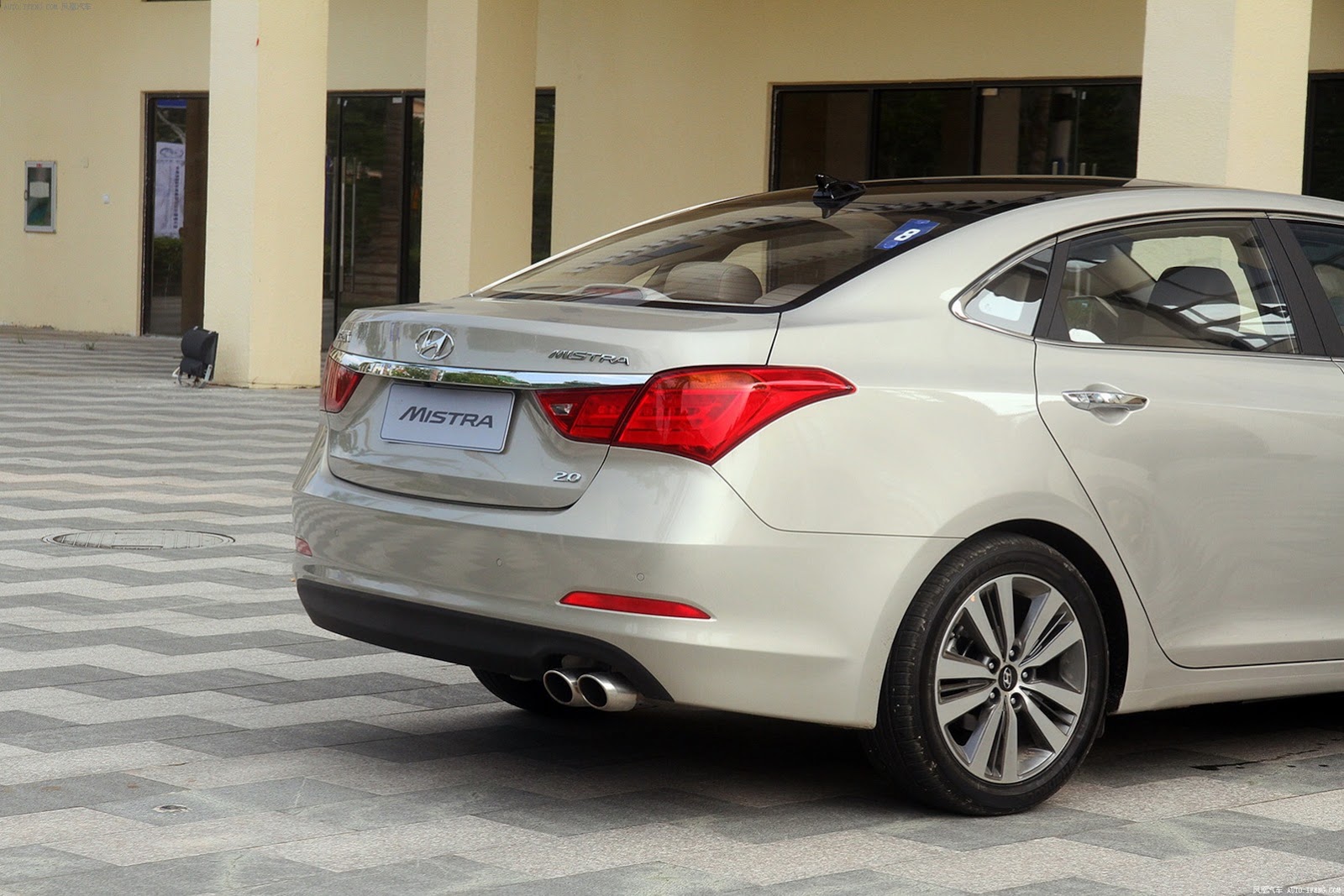 Hyundai Mistra photo 28