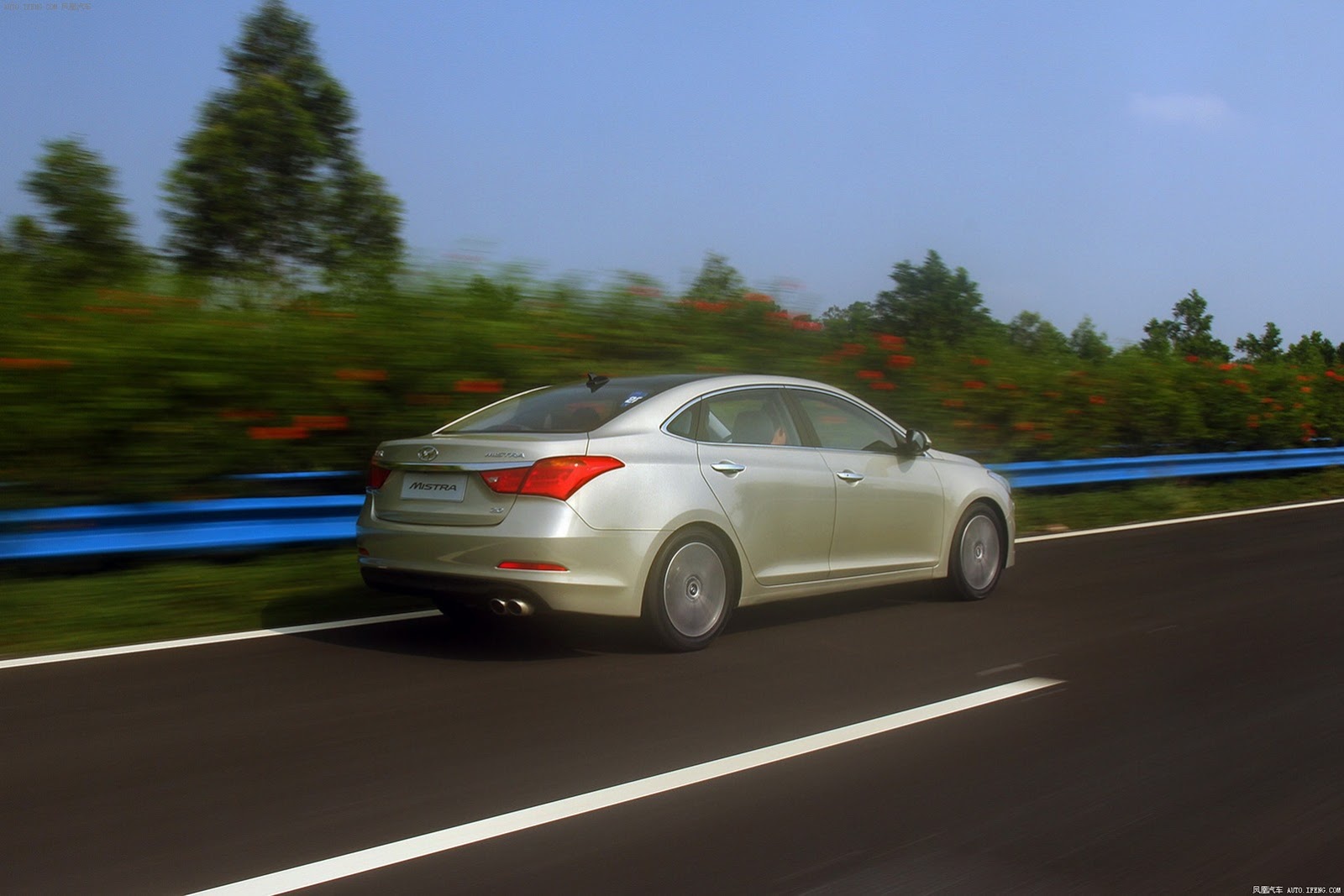 Hyundai Mistra photo 33